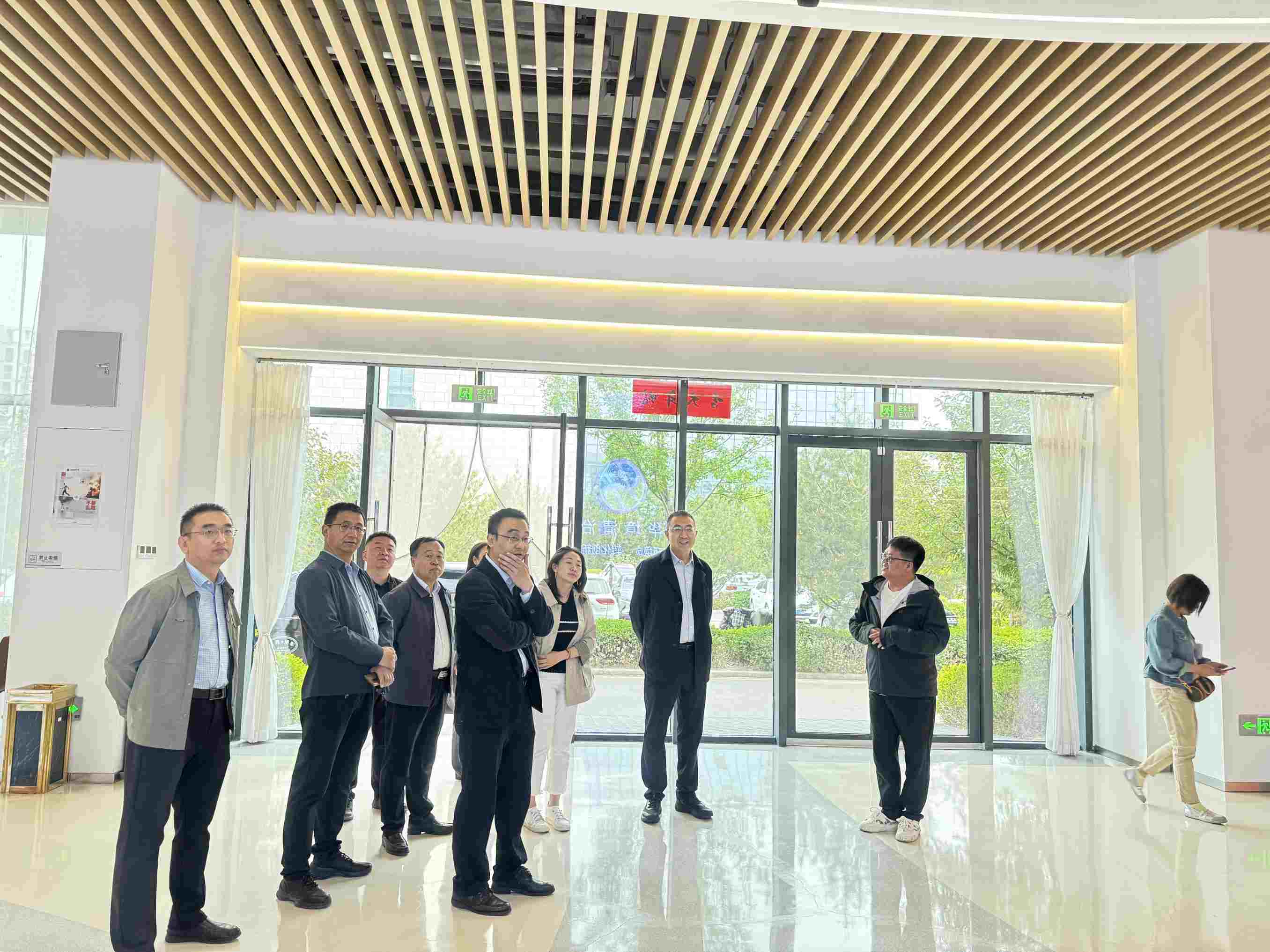 工信部五所服务型制造研究院领导一行莅临qm球盟会网站清治参观调研